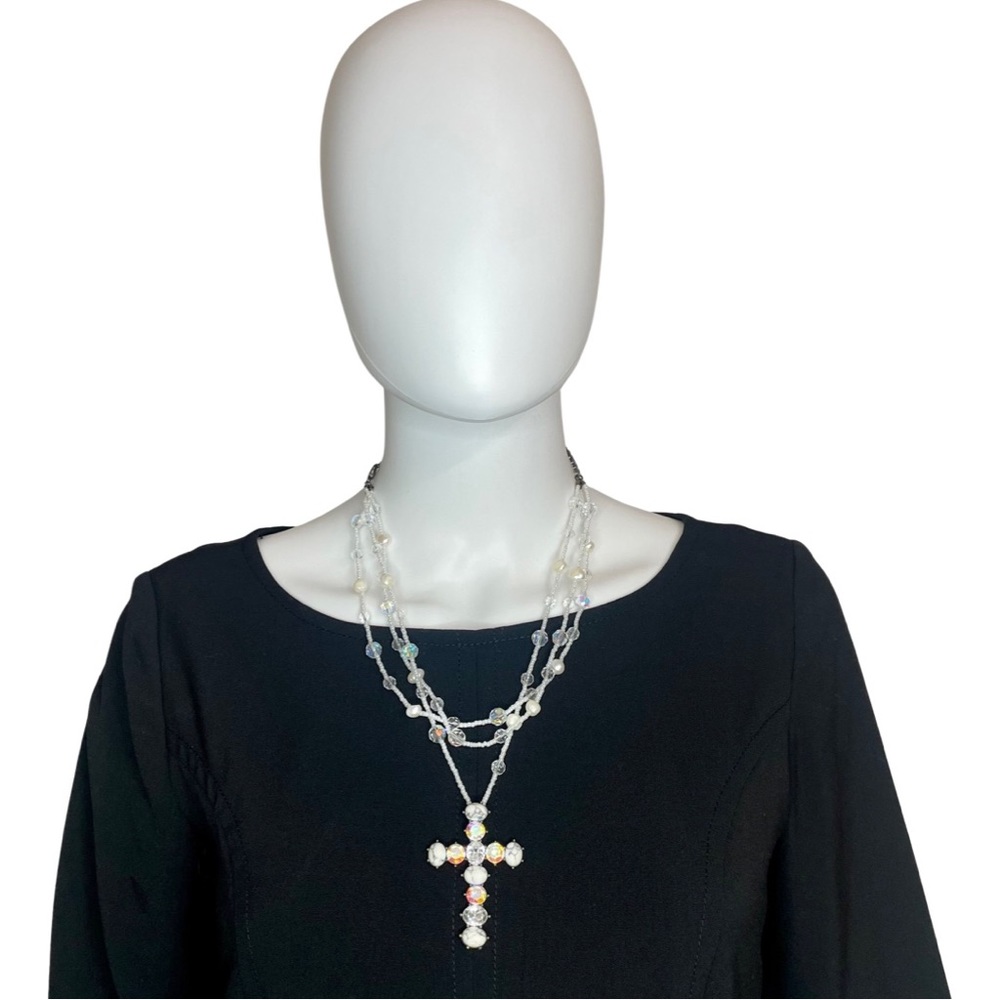 Heavenly Swarovski Crystal Cross Necklace & Freshwater Pearl Earring Set - Picture 4 of 9
